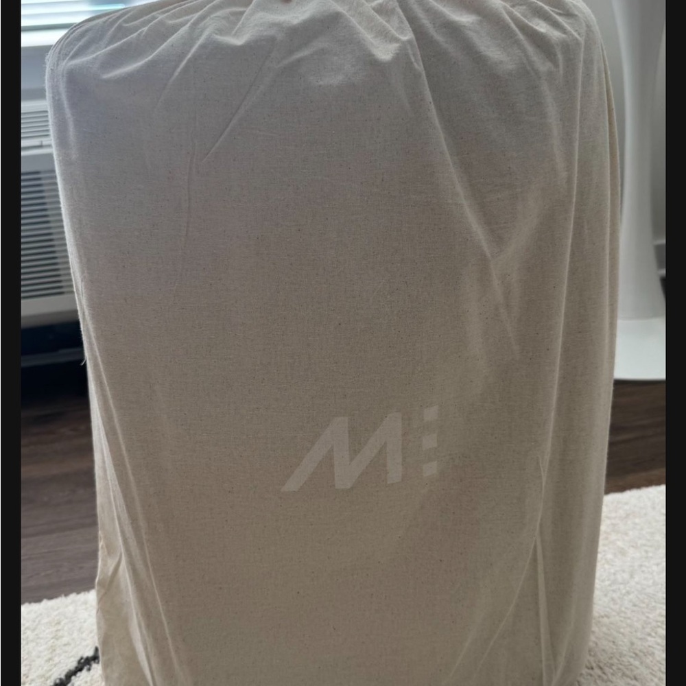 COPY - Monos brand new carry on